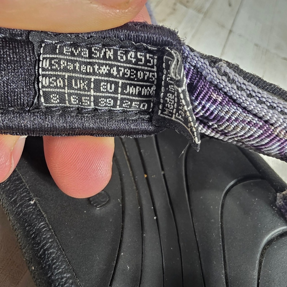 Teva Hurricane 6455 Purple Patterned Sport Sandals Womens Size 8 Black Strap - Picture 6 of 6